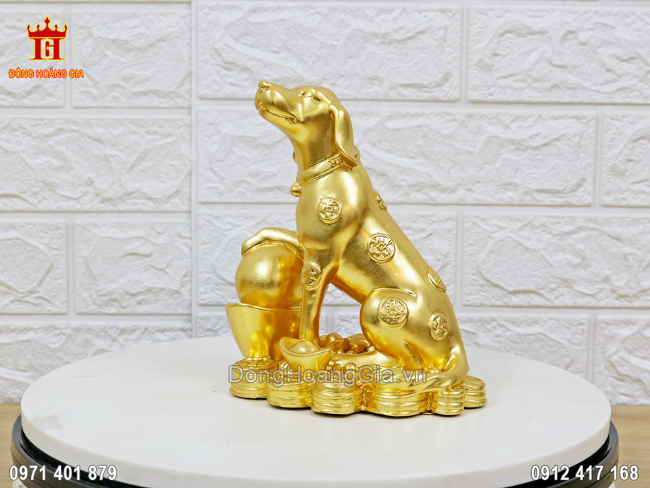 Tượng chó bằng đồng dát vàng 24k là linh vật phong thủy cao cấp